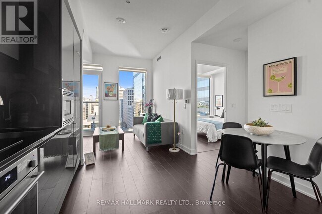 property at 238 Simcoe St