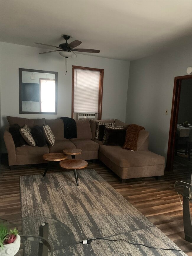 90 Williams Ave in Jersey City, NJ - Building Photo - Building Photo