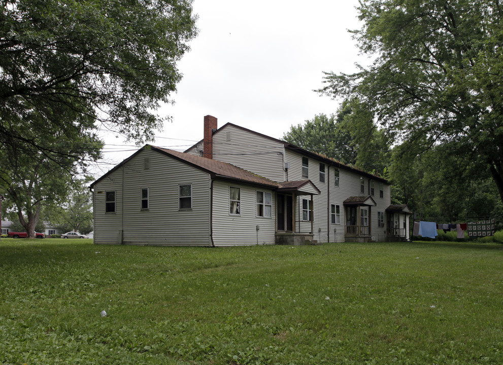 9157 Maple Grove Rd in Windham, OH - Building Photo