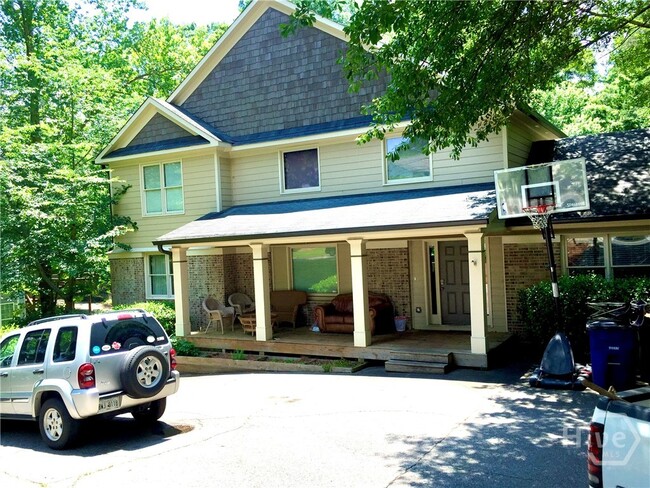 property at 2012 S Milledge Ave