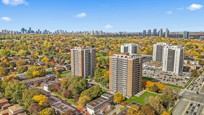 The Windfields Place in Toronto, ON - Building Photo - Building Photo
