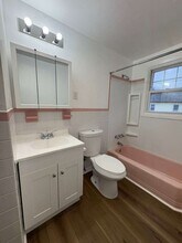 880 First Ave, Unit 4 in West Haven, CT - Building Photo - Building Photo