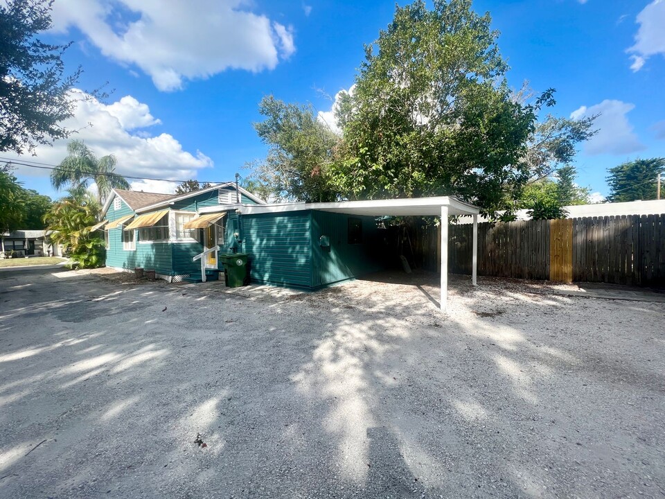 1609 14th Ave W-Unit -Unit B in Bradenton, FL - Building Photo