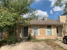 10447 Doc Holliday Trail in Austin, TX - Building Photo