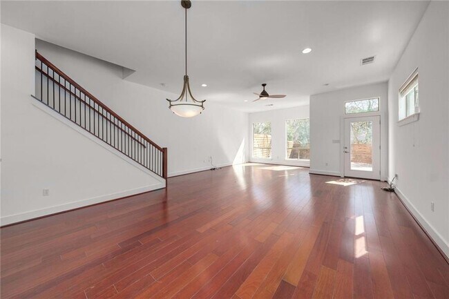 2209 Thornton Rd in Austin, TX - Building Photo - Building Photo