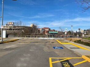 445 W Blount Ave, Unit 509 in Knoxville, TN - Building Photo - Building Photo