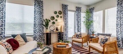 8589 Stacy Rd, Unit 2203 in McKinney, TX - Foto de edificio - Building Photo
