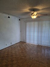 271 Mananai Pl, Unit CrossPointe in Honolulu, HI - Building Photo - Building Photo