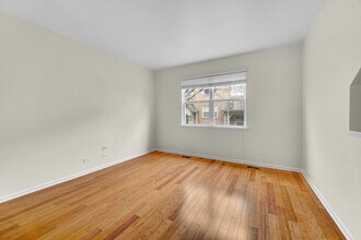 1114 N Claremont Dr in Palatine, IL - Building Photo - Building Photo