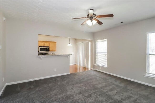 6208 Shenfield Ln in Union City, GA - Building Photo - Building Photo