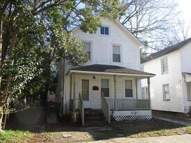 806 Morgan St in Elizabeth City, NC - Building Photo
