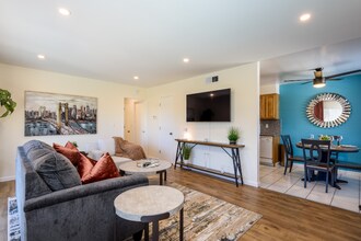 3567 Farm Hill Blvd in Redwood City, CA - Building Photo - Building Photo