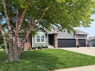 2604 Northwood Cir in Papillion, NE - Foto de edificio