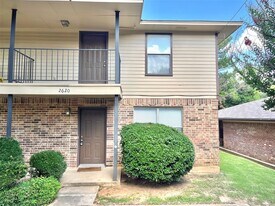 2620 Bolivar St in Denton, TX - Building Photo
