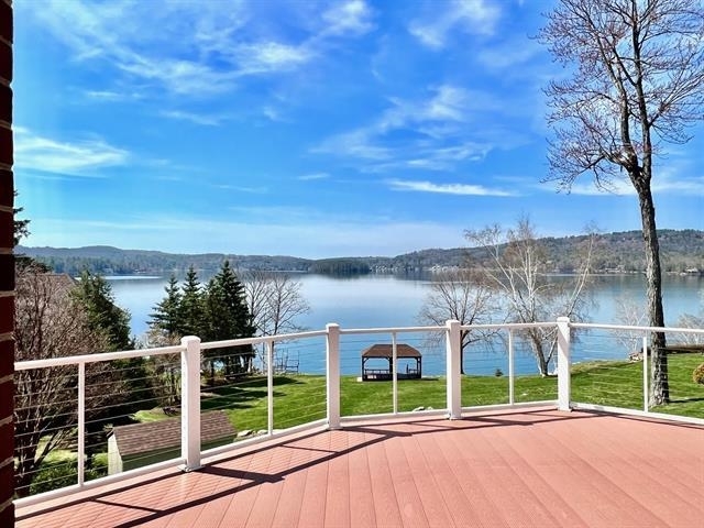 property at 18 Namaschaug Landing