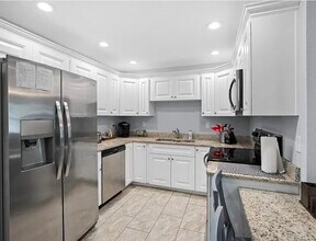 37770 Kelly B Ct in Zephyrhills, FL - Building Photo - Building Photo