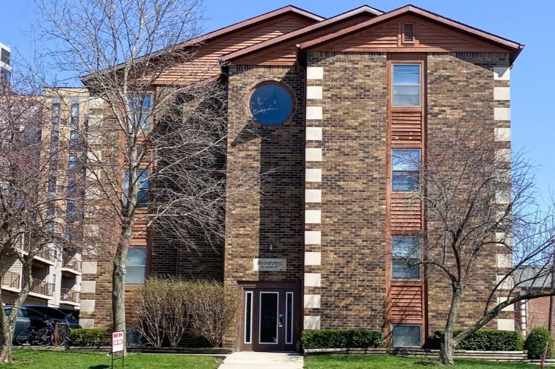 Woodcrest in West Lafayette, IN - Foto de edificio