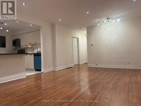 307 Axminster Dr in Richmond Hill, ON - Building Photo