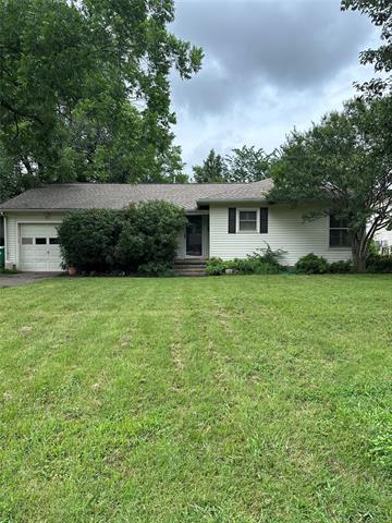 property at 916 Emery St