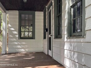 2011 Dellwood Ave in Jacksonville, FL - Building Photo - Building Photo