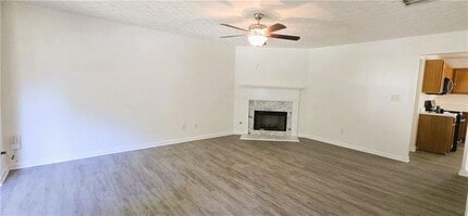 345 Oakland Pl Dr in Lawrenceville, GA - Building Photo - Building Photo