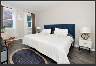 425 W 36th St. in New York, NY - Building Photo - Building Photo