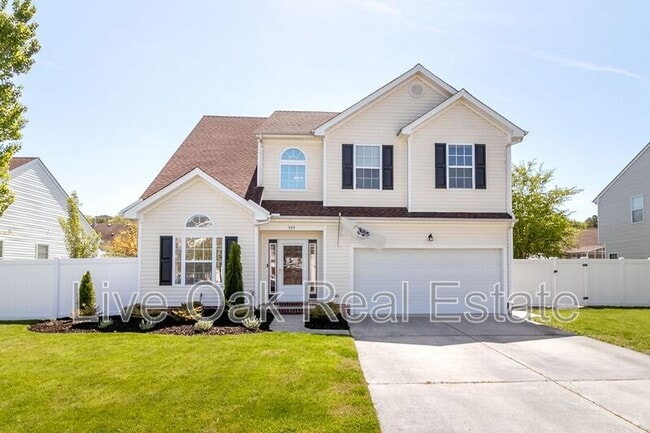 property at 909 Flores Ct