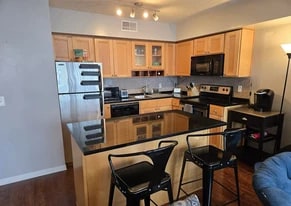 2222 Detroit Ave, Unit 515 in Cleveland, OH - Building Photo