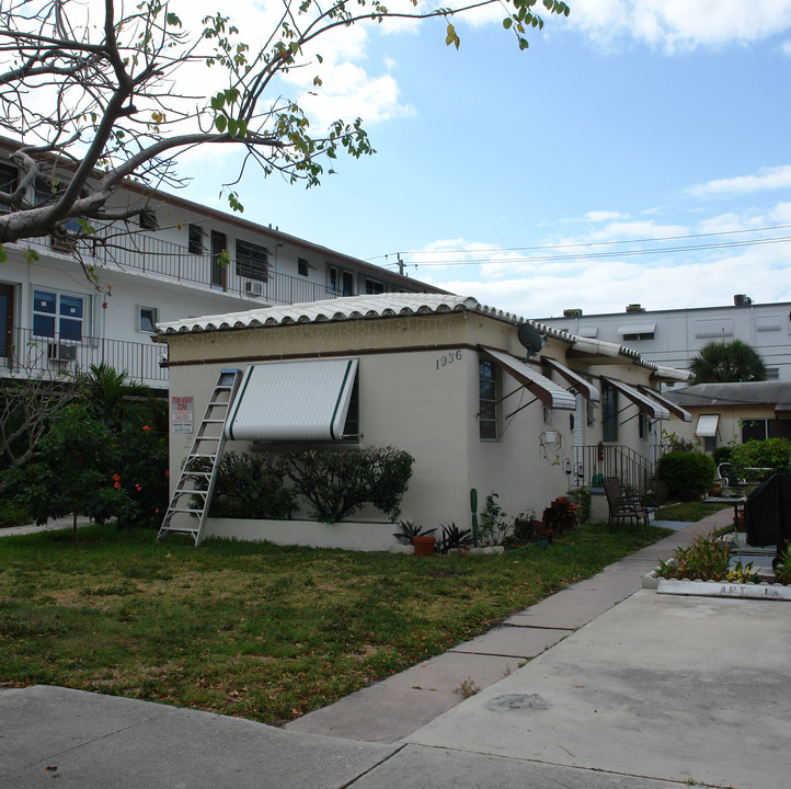 1936 Jackson St in Hollywood, FL - Foto de edificio