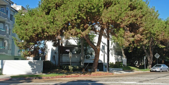 Villa Verde in Sherman Oaks, CA - Foto de edificio - Building Photo