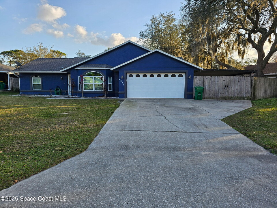 4673 Camberly St in Cocoa, FL - Building Photo