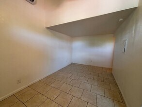 1 E Navajo Rd, Unit 1 E Navajo Rd Apt 3 in Tucson, AZ - Building Photo - Building Photo