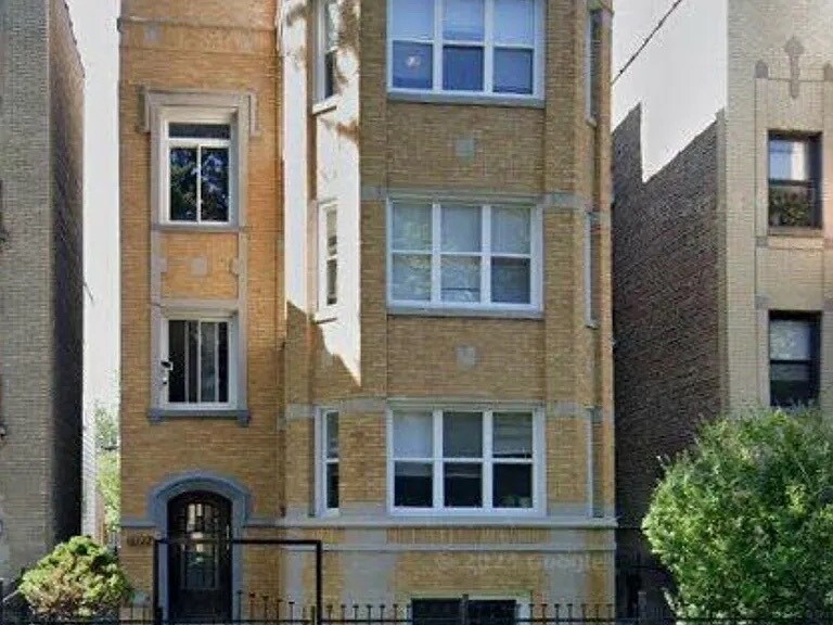 6322 N Francisco Ave in Chicago, IL - Building Photo