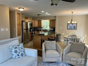 286 Wood Duck Loop in Mooresville, NC - Building Photo - Building Photo