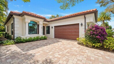 2055 Regents Blvd in West Palm Beach, FL - Building Photo - Building Photo