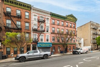 701 DeKalb Ave in Brooklyn, NY - Building Photo - Building Photo