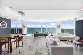 17201 Collins Ave in Sunny Isles Beach, FL - Building Photo - Building Photo