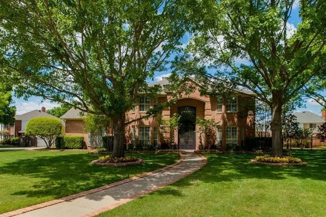 property at 303 Chestnut Cove Cir