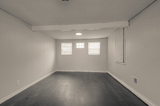 7946 Main St in Kansas City, MO - Building Photo - Building Photo