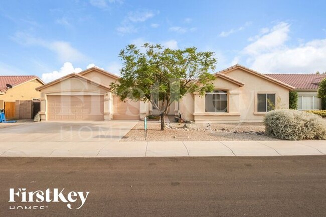 property at 1501 E Maldonado Dr