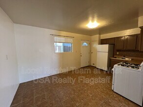 117 E Ellery Ave in Flagstaff, AZ - Building Photo - Building Photo