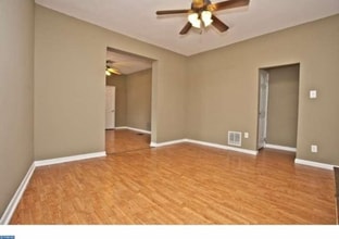 181 Dupont St in Philadelphia, PA - Building Photo - Building Photo