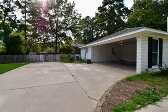 625 Zephyr Ln in Ruston, LA - Foto de edificio - Building Photo