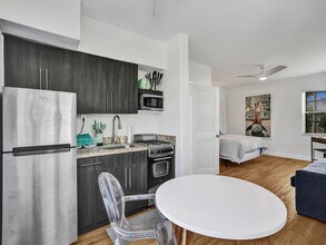 7143 Bonita Dr in Miami Beach, FL - Building Photo - Building Photo