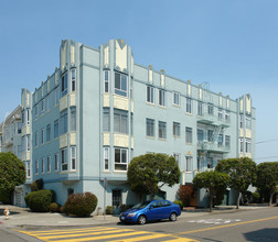 1990 Beach St in San Francisco, CA - Building Photo - Building Photo