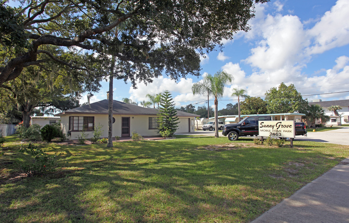 Sunny Grove Mobile Home Community in Clearwater, FL - Building Photo