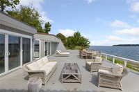 333 Centre Island Rd in Oyster Bay, NY - Building Photo - Building Photo