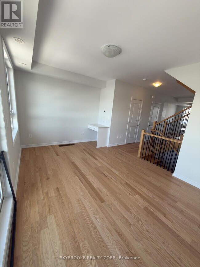 5943 Saigon St in Mississauga, ON - Building Photo - Building Photo