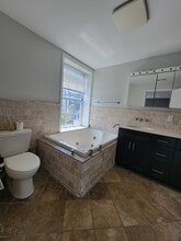 19 W Girard Ave, Unit 3 Front in Philadelphia, PA - Foto de edificio - Building Photo