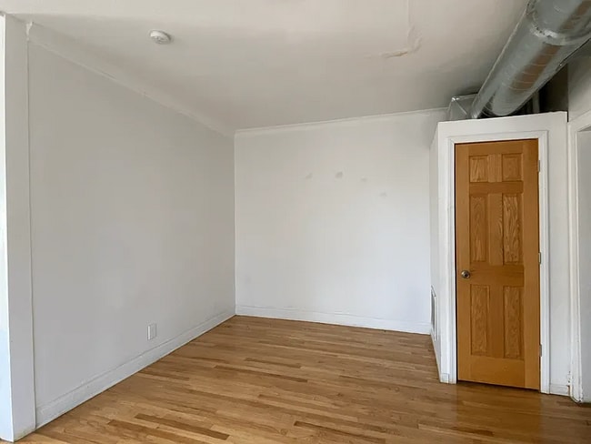 3429 W Hirsch St, Unit #3E in Chicago, IL - Foto de edificio - Building Photo